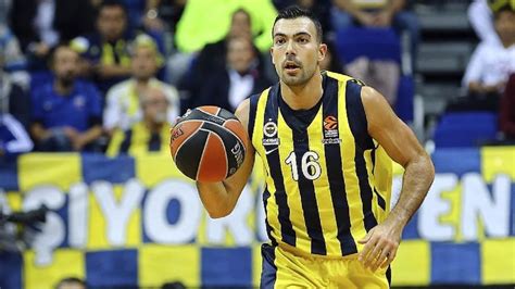 Fenerbahçeli basketbolcudan Ergin Ataman''a övgüler! Taraftarı kızdırdı...